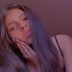 Meet your Posher, Anelle